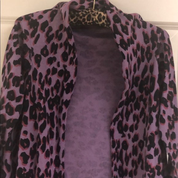 Sweater - Picture 3 of 8